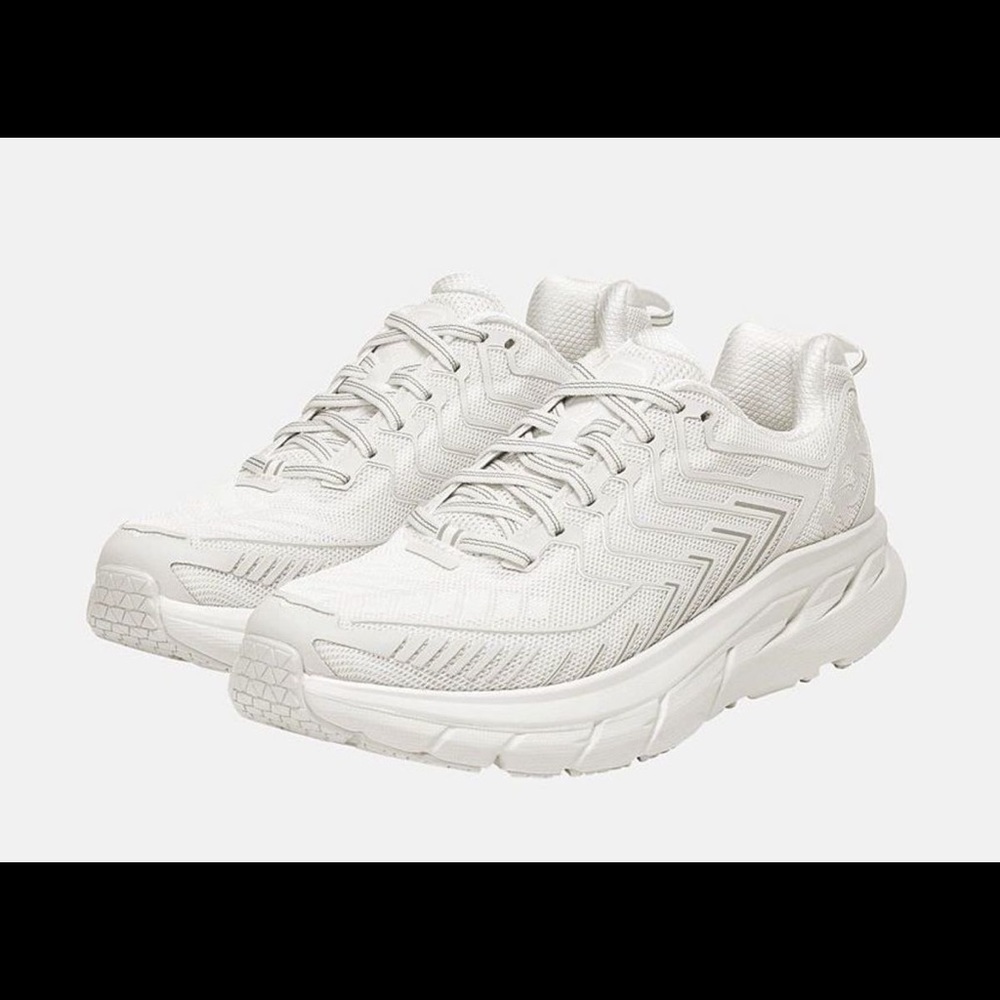 HOKA ONE ONE OV CLIFTON 7.5